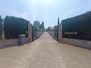 La Traviesa,Villa de Lujo de 500 m. en el Campo con Piscina