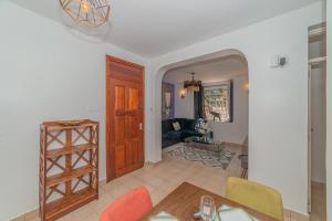 C4- 1 Bedroom Apartment in Westlands Ojijo Road Near Broadwalk Mall, Parklands Sports Club and Nairobi National Museum