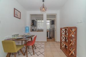 C4- 1 Bedroom Apartment in Westlands Ojijo Road Near Broadwalk Mall, Parklands Sports Club and Nairobi National Museum