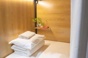 Hanoi Silver Hostel - Double Bed - Chill n Comfy