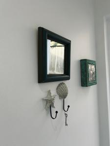 The Bungalow 2 min walk to The Point