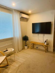 Peaceful house with own SAUNA, FREE PARKING