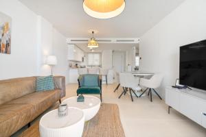 NEW BUILD 2BEDROOM with the small private garden