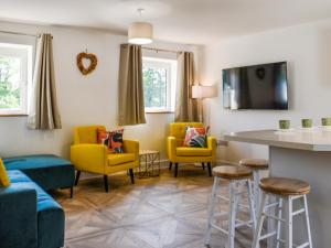 3 Le Dorney Villa - Uk49820