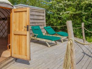 Skylark Yurt - Ukc6946