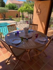 Villa 900 m du centre et plages, piscine, parking