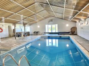 Holly Apartment - Uk49299