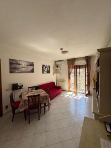 MARINE KISS- Appartamento Vicino Porto Crociere e Stazione - PARCHEGGIO PRIVATO GRATUITO