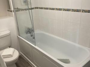 Goldfinch Apartment - Uk49296