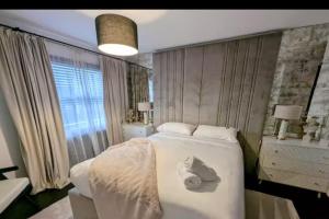 London Polytechnic Apartment with 3 Bedrooms