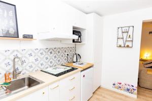 Luxueux studio pour amoureux avec Sauna, Videoprojecteur et jardin