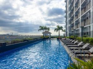 Penthouse Lvl Luxury Cndo Nr MOA