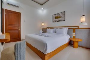 Stylish 3BR Villa Palm Haven 11 near Central Seminyak