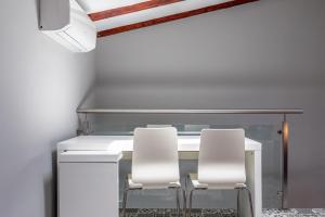 Townhouse near Plaza Castilla - Sahagún Apartment