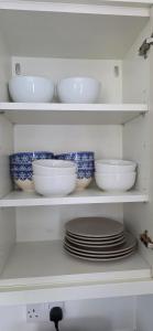 Barking 2 Bed Apt with Parking & Good Travel Links