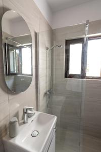 Amazing Sea View, Rafina Port, Athens Airport, Self-Check-in