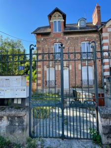 LES OISEAUX - WIFI Fibre - PARKING - PROCHE RER D