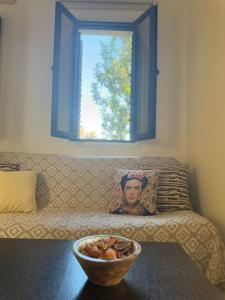 Tranquil Poolside apartment with stunning views