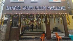 Hotel Shri Ram Palace - 3hvězdičkové hotely ve městě Prayagraj