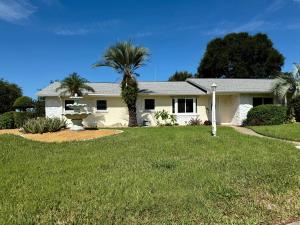 Beach Resort Retreat Accessible Home with Jacuzzi