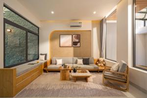 N to M Villa-pool 5 mins walk to MyKhe beachFullAC