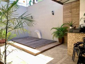Casa 4Q e Escritorio, ArCond Total, Piscina, WiFi, COP30