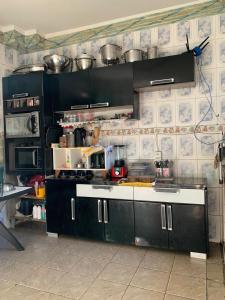 Casa 4Q e Escritorio, ArCond Total, Piscina, WiFi, COP30