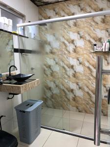 Casa 4Q e Escritorio, ArCond Total, Piscina, WiFi, COP30