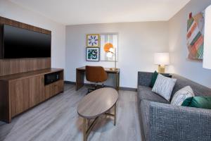 Holiday Inn Ontario Airport - California by IHG