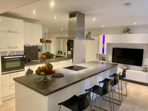 Olivewood City Apartment, 6 People