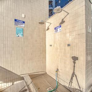 2 High-End Vacancies with Pool and Sauna