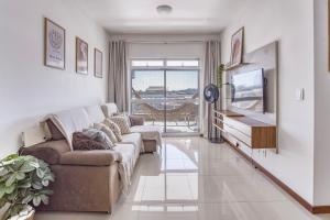 2 High-End Vacancies with Pool and Sauna