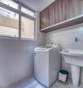 2 High-End Vacancies with Pool and Sauna