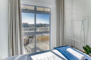 2 High-End Vacancies with Pool and Sauna