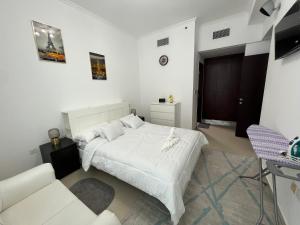 Stylish 1-Bedroom Apartment in the Heart of Dubai Marina