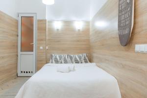 SMART APARTMENTS З РЕМОНТОМ ДЕШЕВО В ЦЕНТРІ пл Теодора 5