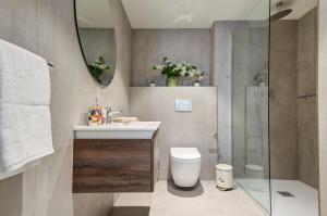 Mercury 319 - 2x Pool Cards Access & Shopping Mall