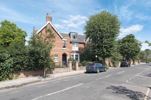 Shaa Road 2 Bedroom Flat Ground Floor Sleeps 6