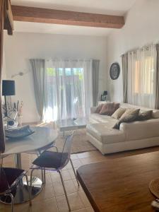 Maisonnette Antelissa à 3 minutes en voiture des plages et du centre ville