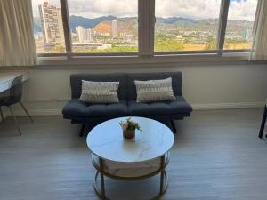 Stylish 1BR Waikiki Condo Near Beach