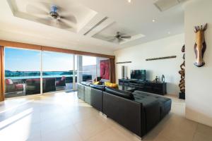 Sea View Villa, Private Pool, 5 min Drive to Beach