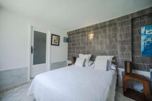 Studio Appartement Perdicaris en rez de jardin