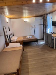 Tsakoniki filoxenia!