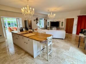 Stunning and luxurious Manor House holiday home