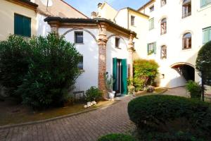 Chiesetta abside ex seminario -jvapartmentRovigo