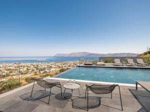 Villa Thealon I New luxury villa with sea view and private infinity pool