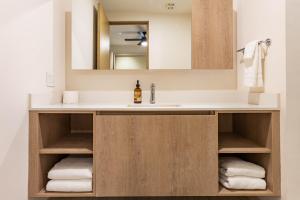 Luxury Pedregal Condo - Views, Pool & Concierge