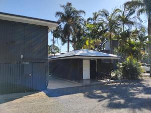 Agnes Palms Motel
