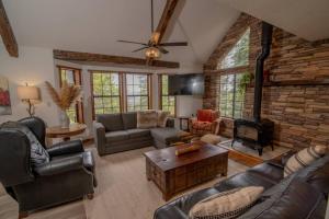 Woodland Retreat - Horse-Friendly AC