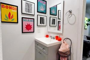 4 Bedroom Vintage Cool House